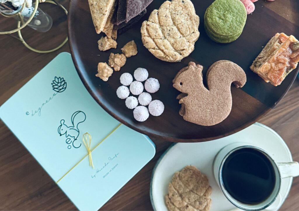 九段下のおしゃれカフェのような時間を自宅で。e℃（イード）のかわいいリスのクッキー缶とコーヒー